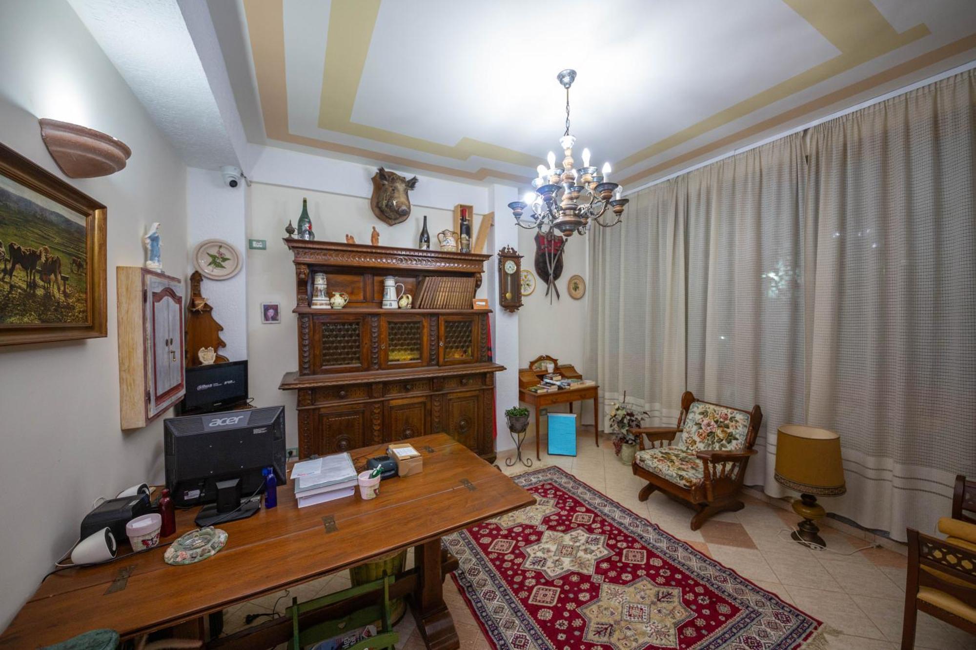 Hotel "San Saena " Radhimë エクステリア 写真